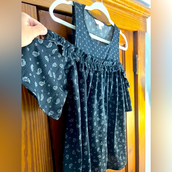Like new! LC by Lauren Conrad women’s “cold ahoulder” top size M - Picture 2 of 4
